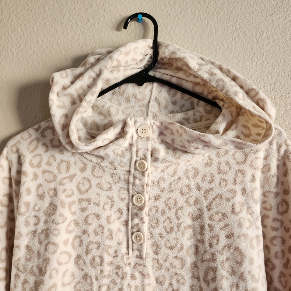 Old Navy Cream Leopard Print Cowl Neck Sweater Xxl - Picture 3 of 8
